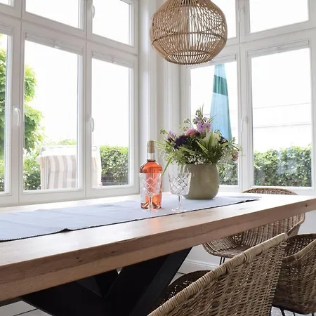 Strandhaus Lägenhet *